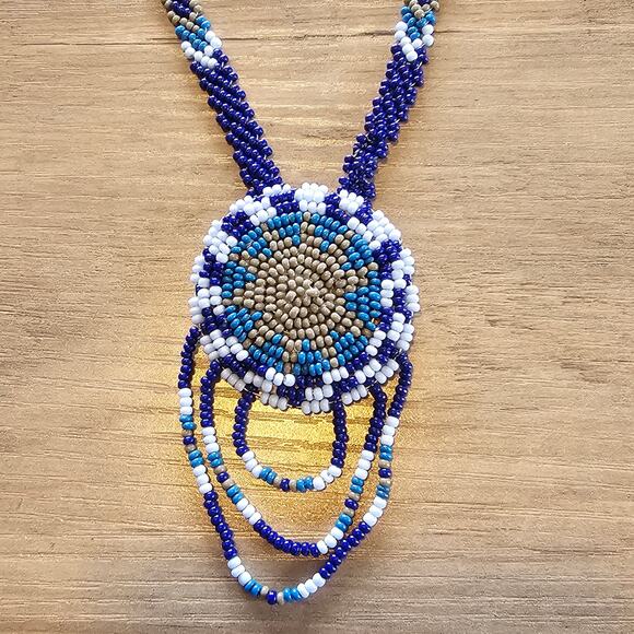 Vintage Native American Seed Bead Sun Circle Medallion Necklace - Picture 3 of 6